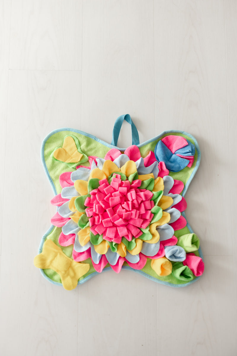 Butterfly snuffle mat for dogs
